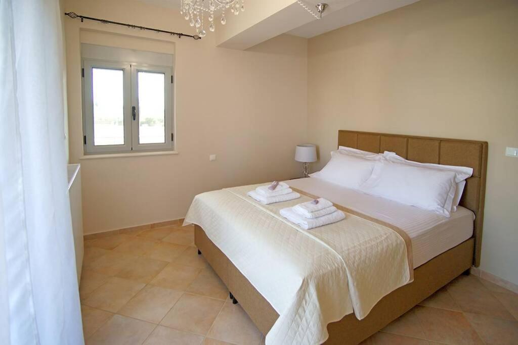 Kyparissia Luxury Home מראה חיצוני תמונה