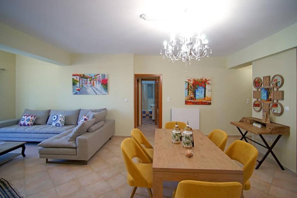 Kyparissia Luxury Home מראה חיצוני תמונה